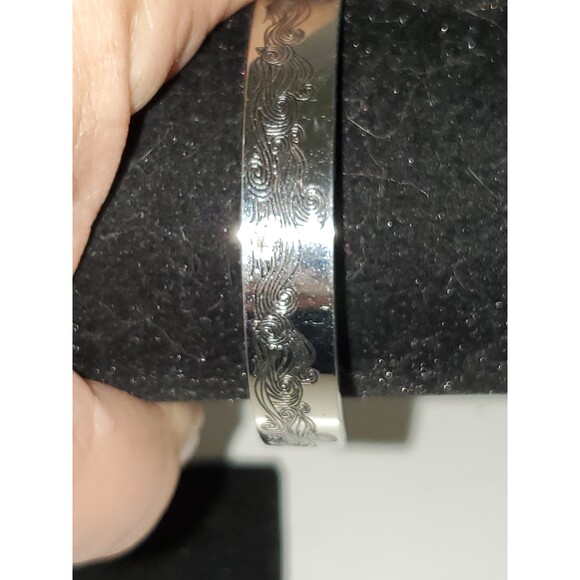 A Waves Engraved Open Bangle Cuff Bracelet Inscribed Stainless Steel - Picture 2 of 7